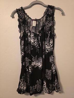 Y2K Agenda Floral Ruffle Tie Front Tank Small